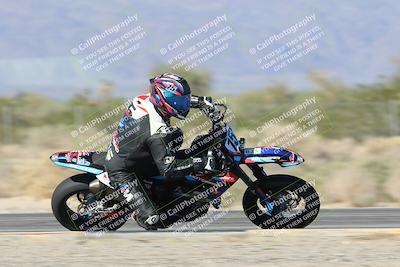 media/Dec-04-2025-Racers Edge (Thu) [[5ebc9f124d]]/3-B Group/5-Session 2 Turn 2 inside Speed Pans/